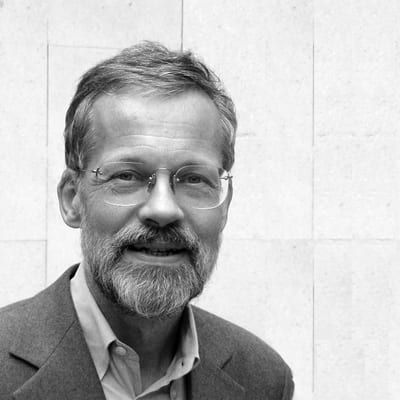 Robert Aish